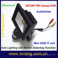 Поддержка WIFI Водонепроницаемый IP65 авто светодиодный светильник PIR / датчик света PIR камера ZR710W